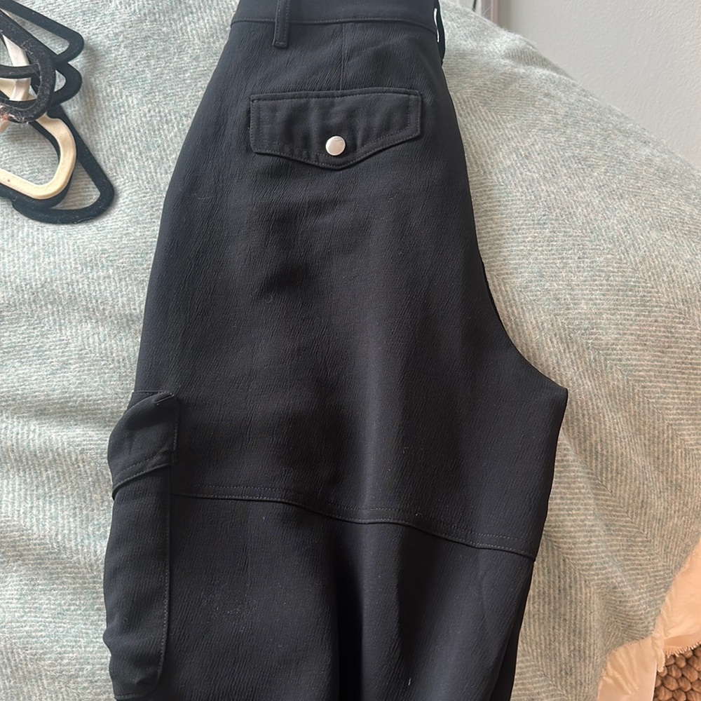 Aritzia black cargo pants